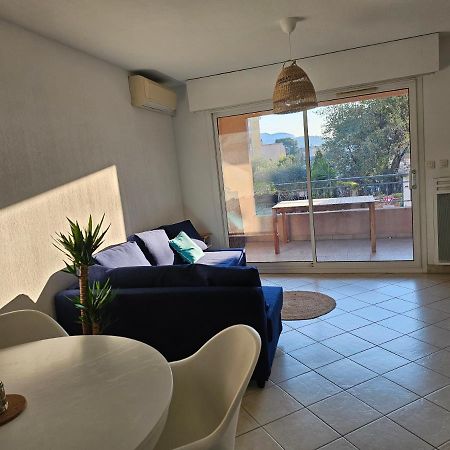 T2 Neuf Et Calme Au Coeur De Sanary Avec Terrasse Et Box Διαμέρισμα Εξωτερικό φωτογραφία
