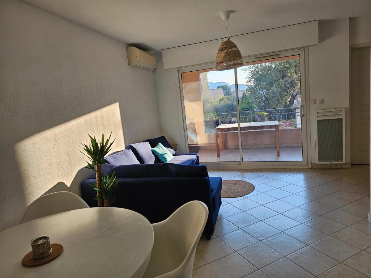 T2 Neuf Et Calme Au Coeur De Sanary Avec Terrasse Et Box Διαμέρισμα Εξωτερικό φωτογραφία